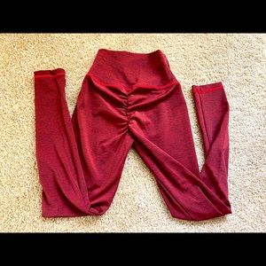 High waisted scrunch booty leggings